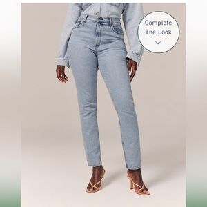 Abercrombie Curve Love Ultra High Rise 90s Slim Straight Jean